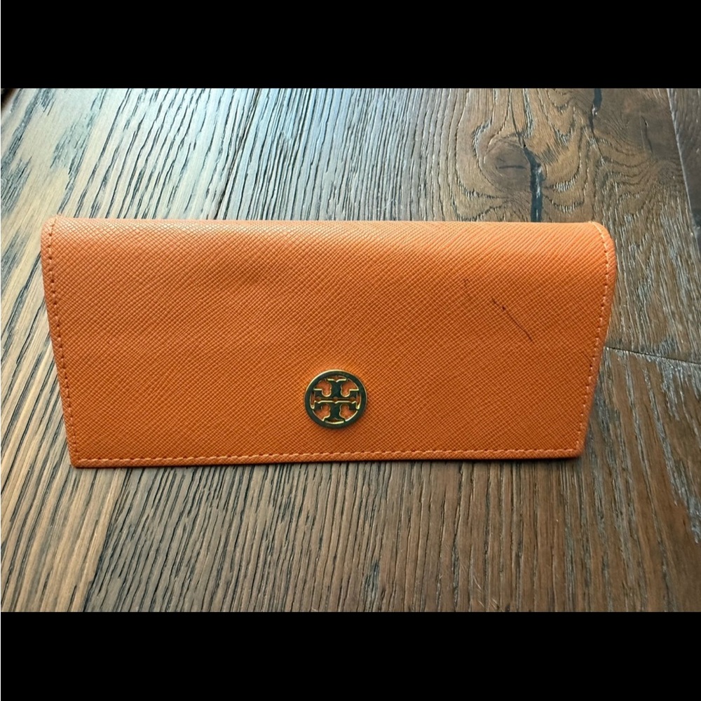 Tory Burch glasses case
